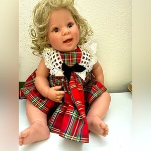 Plaid Dress Baby Doll with Blonde Hair Lee Middleton Vintage doll Year 1999